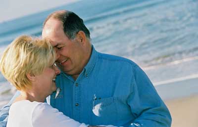 couple-on-beach